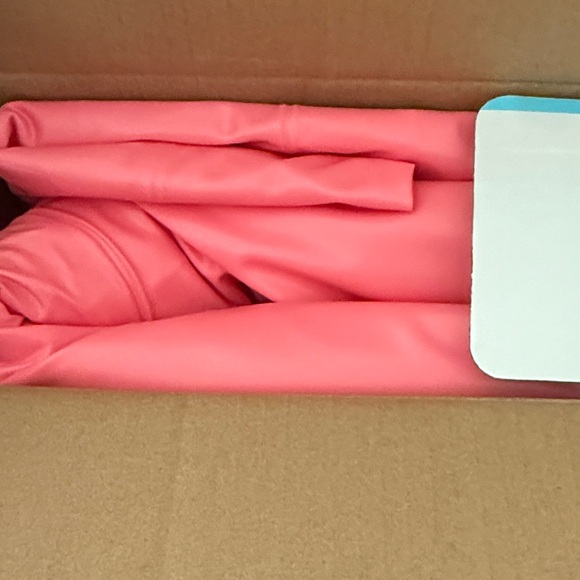 Intex Pink Flamingo Ride-On Float - Picture 9 of 9